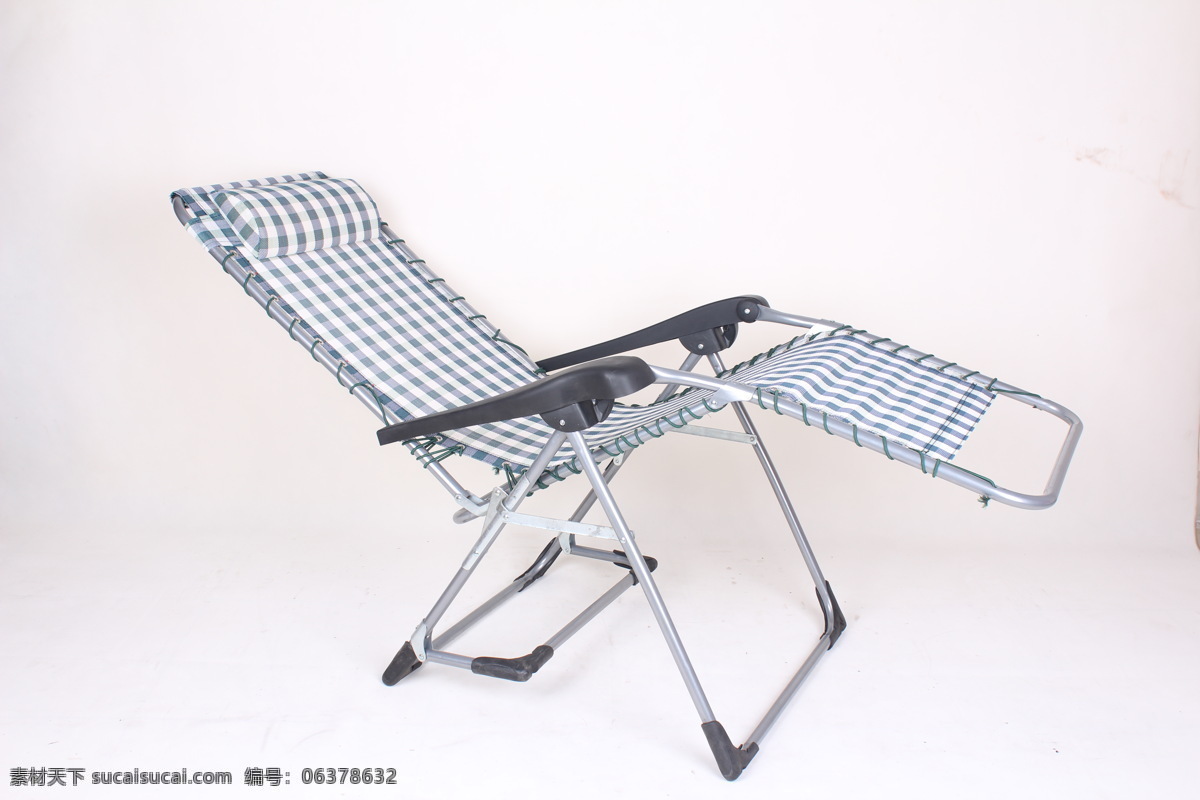 折叠椅 家具 摇摇椅 木质 椅子 凳子 木椅子 褐色 白色背景 化妆品包装 生活素材 生活百科