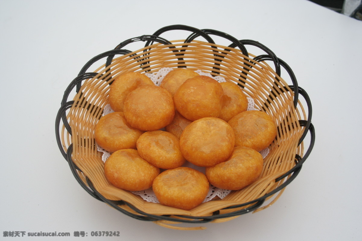 南瓜饼 竹筛 像素 佳能350d 餐饮美食 传统美食 摄影图库