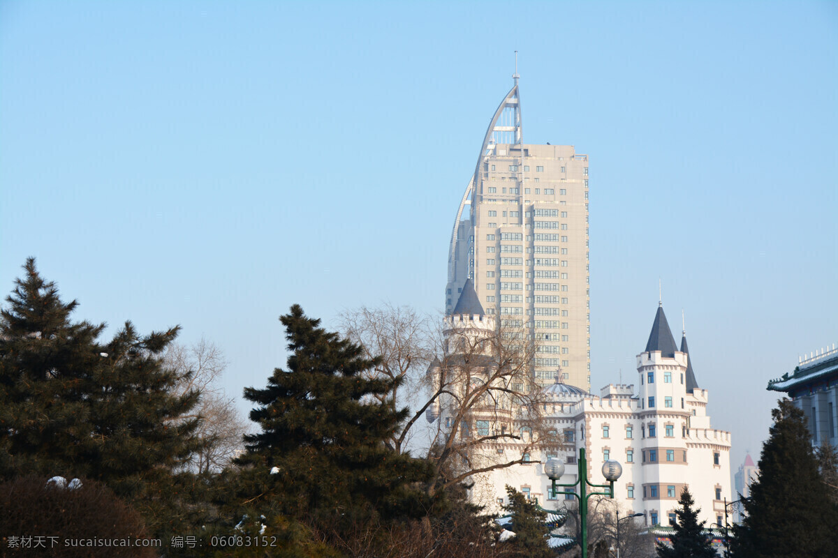 高楼建筑 建筑景观 建筑摄影 建筑园林 蓝天 欧风 欧式建筑 塔楼 树木 现代建筑 可爱哈尔滨 装饰素材