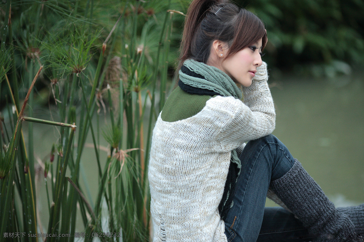超人气 公主 果子 可爱 美丽 美女 女孩 女性女人 台湾 网络 人气 mm 灰色线衫 水边 妹妹 邻家 时装 张凯洁 漂亮 清纯 青春 甜美 气质 人物图库 摄影图库 美女云集 矢量图 现代科技