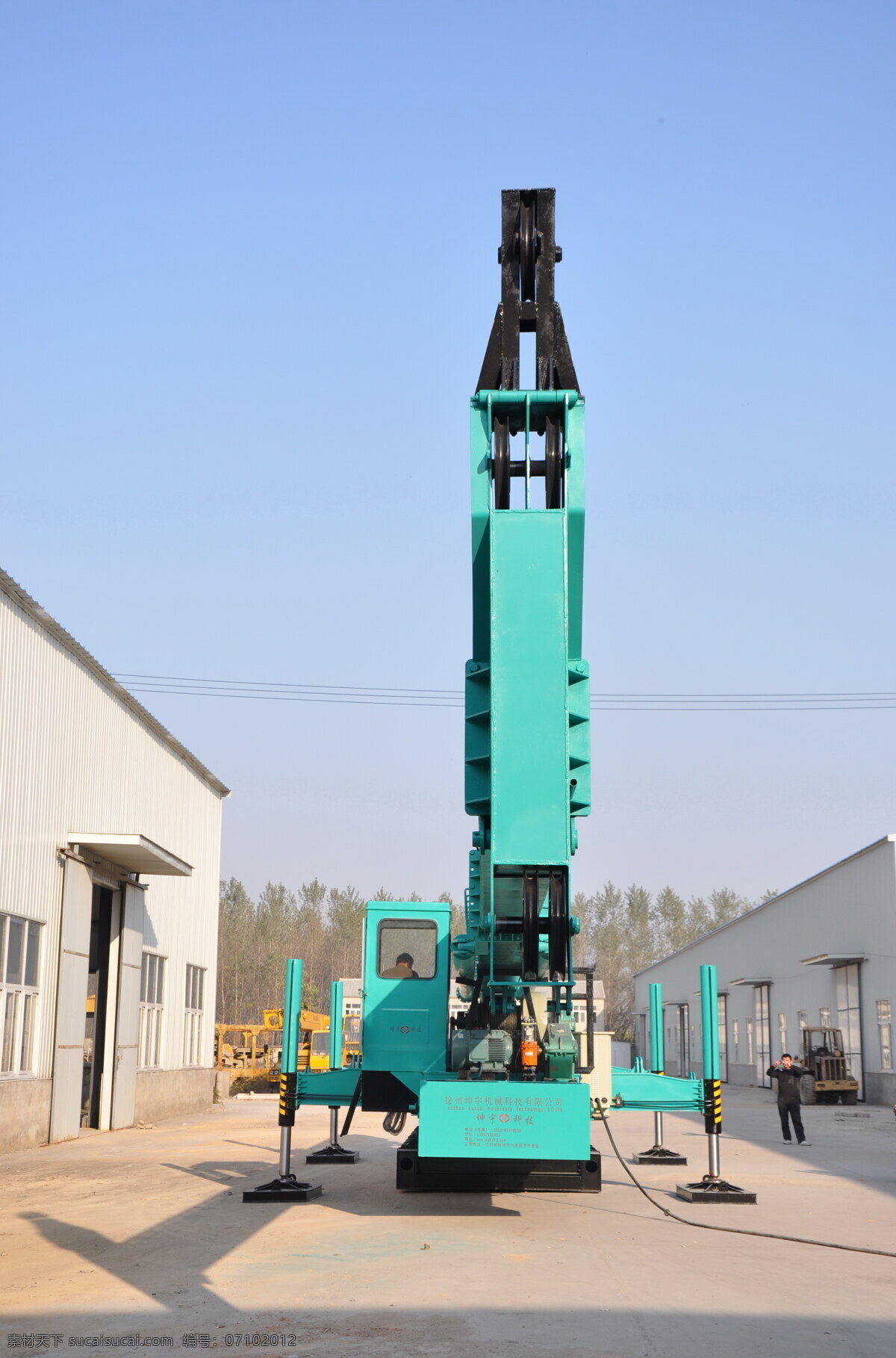 桩机图片 桩机 车 建筑用车 现代科技 工业生产 摄影图库 重型汽车