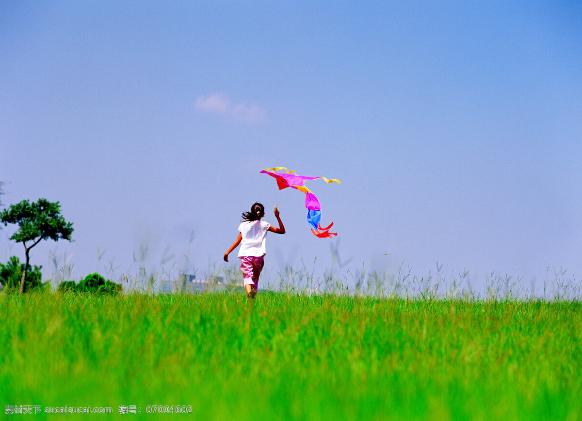 放风筝的女孩 蓝天 白云 儿童 草坪 绿树 花丛 人物图库 儿童幼儿 摄影图库