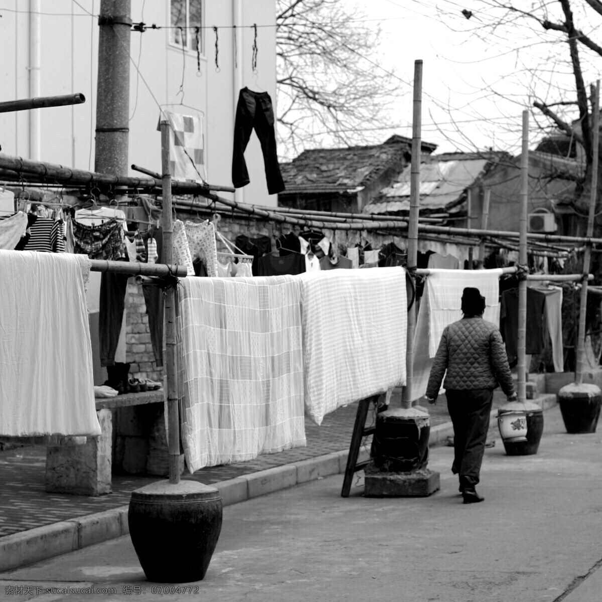 弄堂口晒被子 上海 老弄堂 晒被子 旧式 老上海 睡衣 上海人文 人文景观 旅游摄影