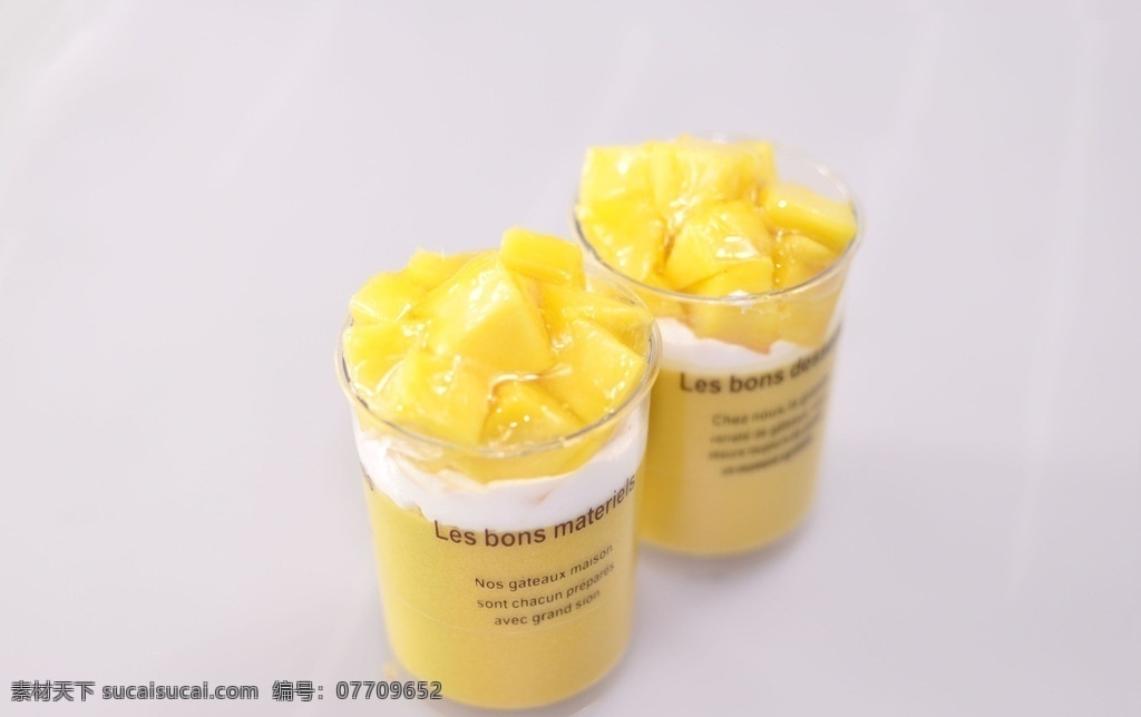 芒果奶酪杯 点心 甜点 糕点 饮料 饮品 水果 乳酪 布丁 杯 芒果 奶酪 奶油 美食 餐饮美食 西餐美食