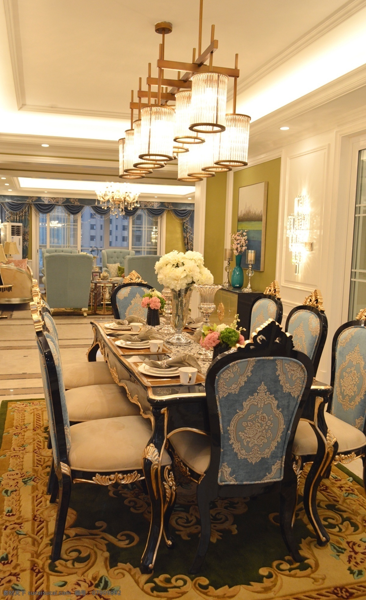 英国 皇室 风 餐厅 家装 效果图 皇室风 淡黄 粉红色 鲜花 英式桌椅 古典挂灯 室内设计 家装效果图