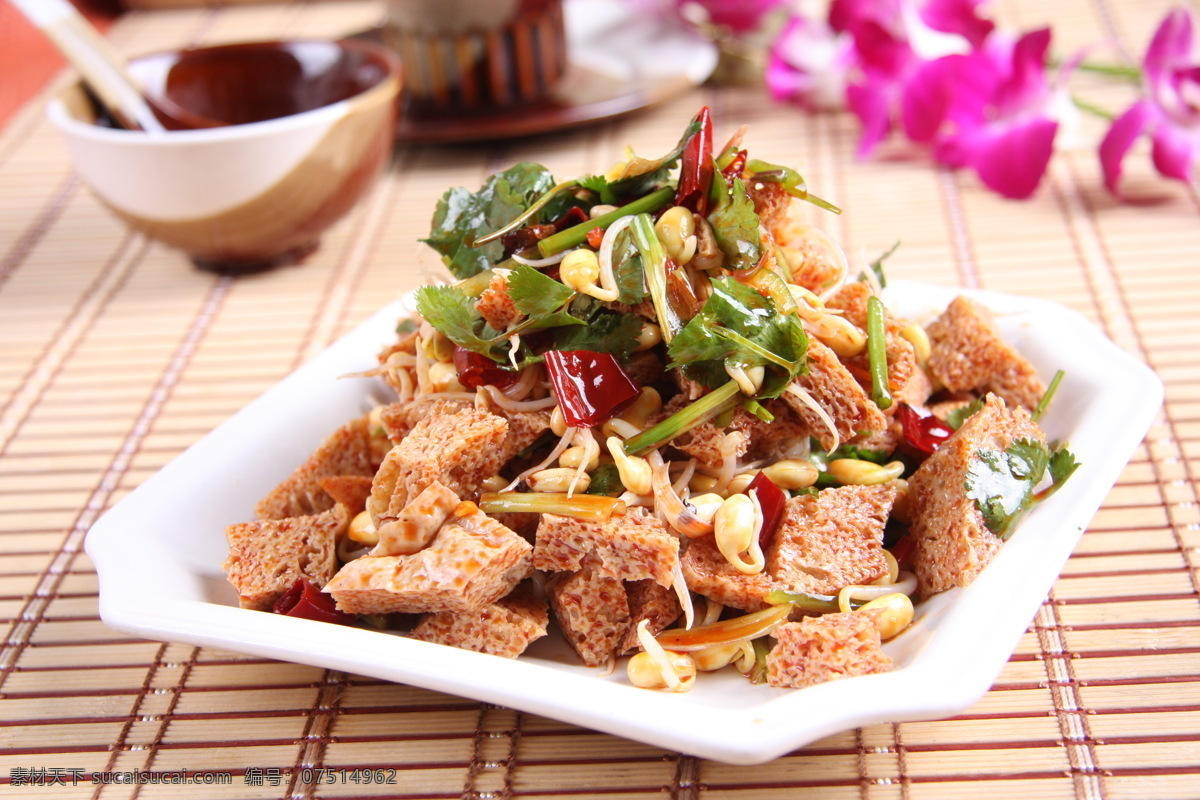 凉拌面筋 拌面筋 手撕面筋 香辣豆芽面筋 菜品图 餐饮美食 传统美食