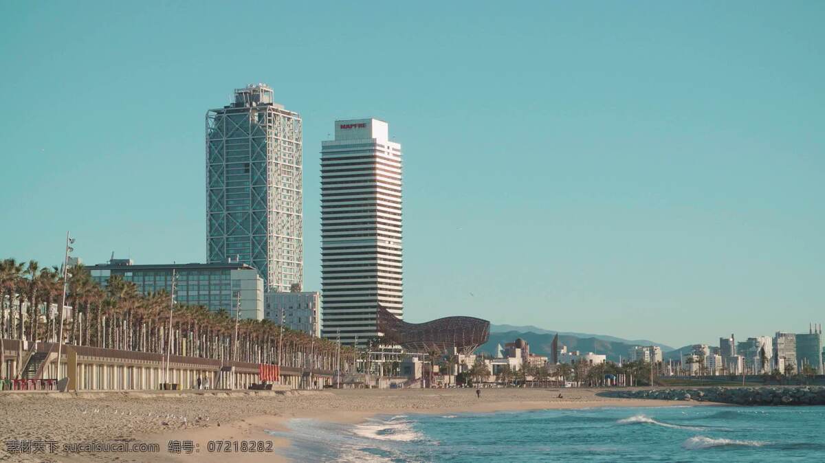 巴塞罗那 滩 景观 人 海滩 西班牙 西班牙的 太阳 阳光 夏天 假期 假日 旅行者 目的地 游客 旅游 沙 多沙的 海 岸 海岸线 海洋 欧洲 城市 镇 酒店 求助