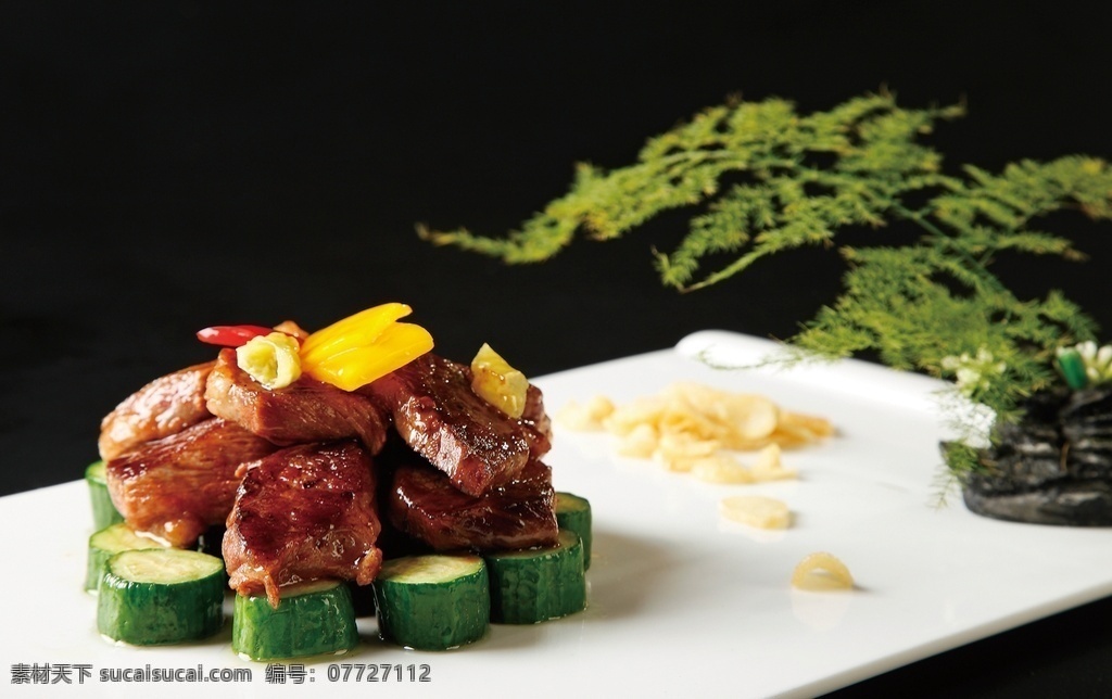 胃瓜炒牛小排 美食 传统美食 餐饮美食 高清菜谱用图