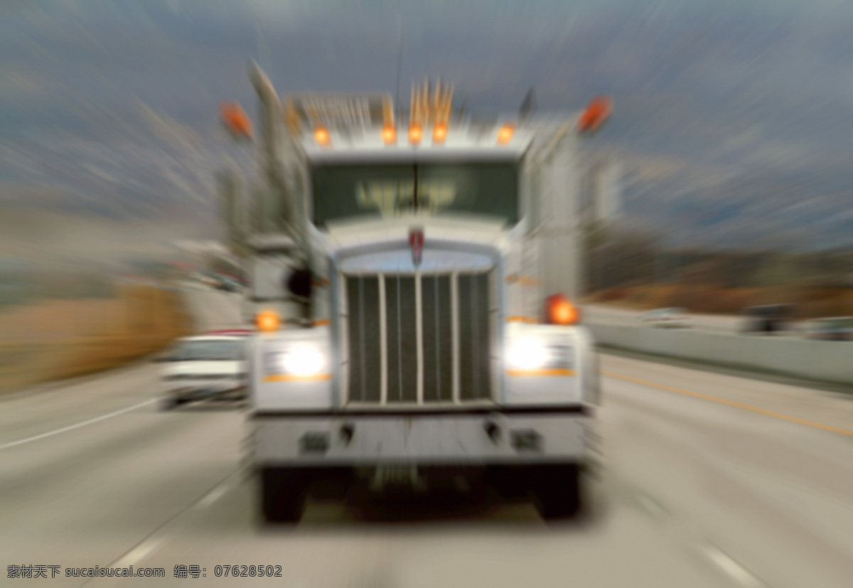 快速 行驶 卡车 货车 公路 道路 高速公路 汽车图片 现代科技