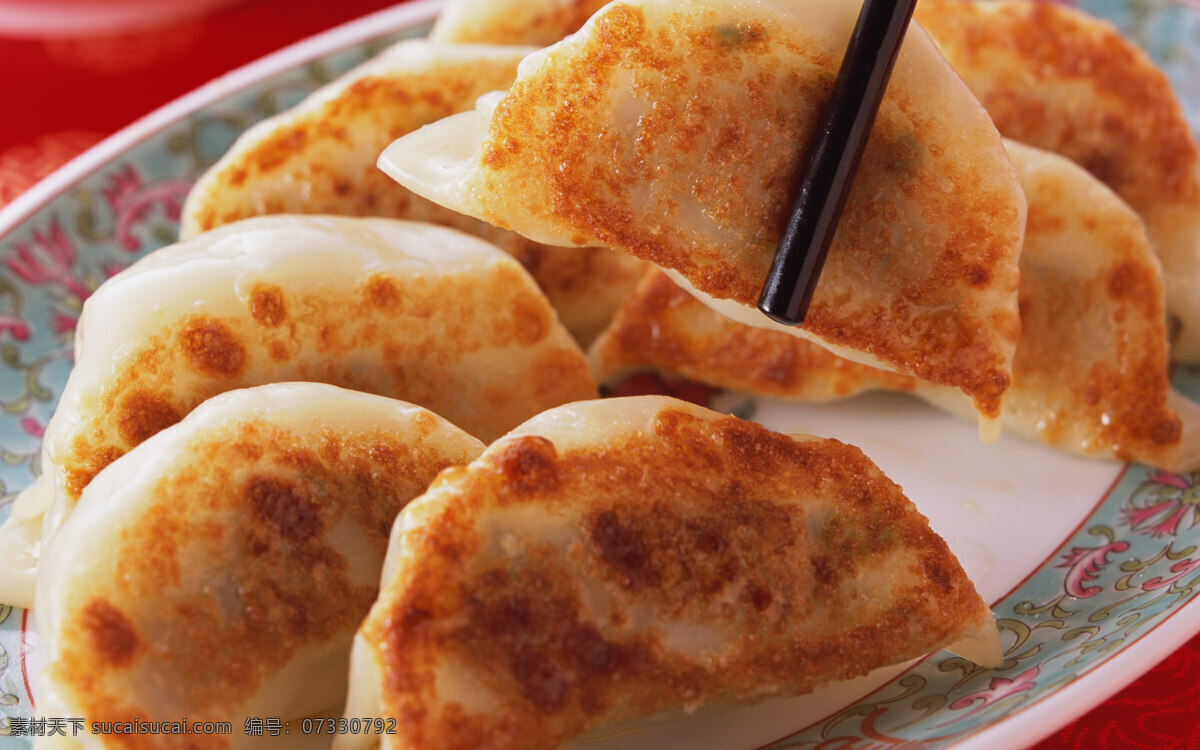 牛肉锅贴 清真锅贴 锅贴 煎饺 素锅贴 煎锅贴 生煎锅贴 虾仁 猪肉 海鲜 餐饮美食 传统美食
