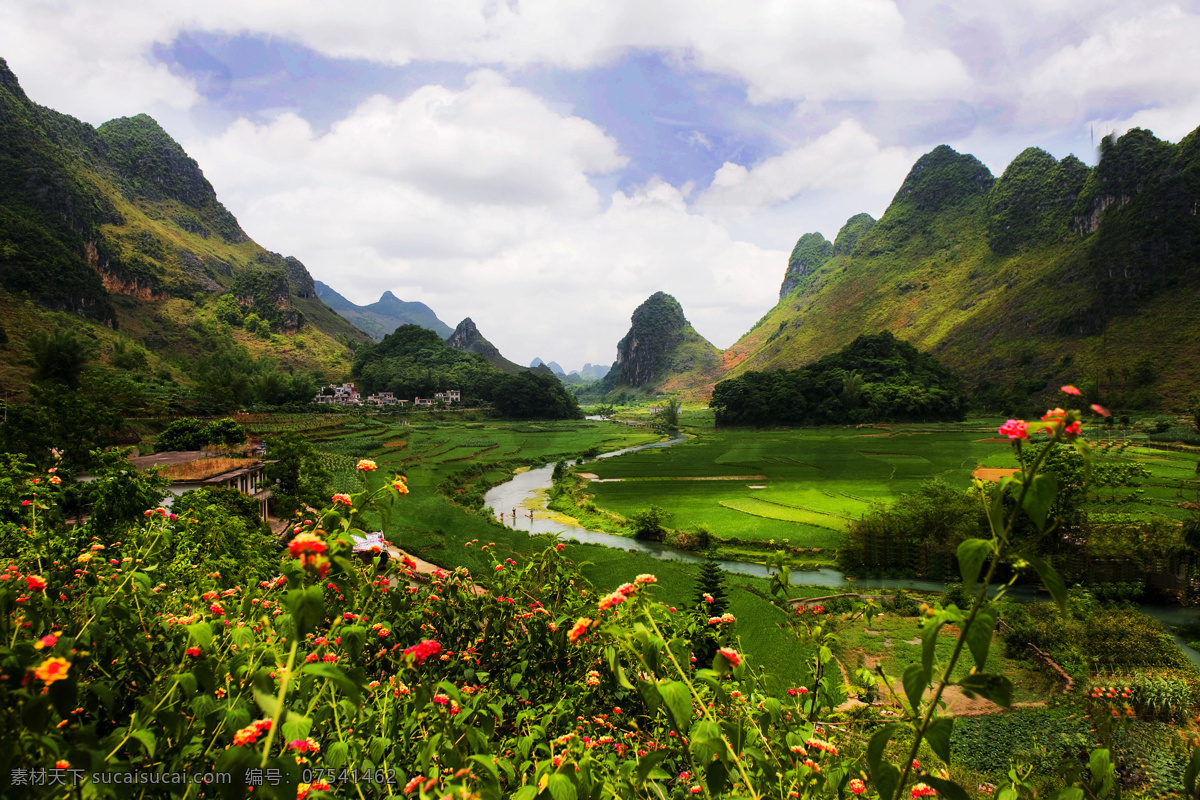 广西风景 广西 阳朔 河流 鲜花 山脉 树木 天空 彩云 山水风景 广西风光 国内旅游 旅游摄影