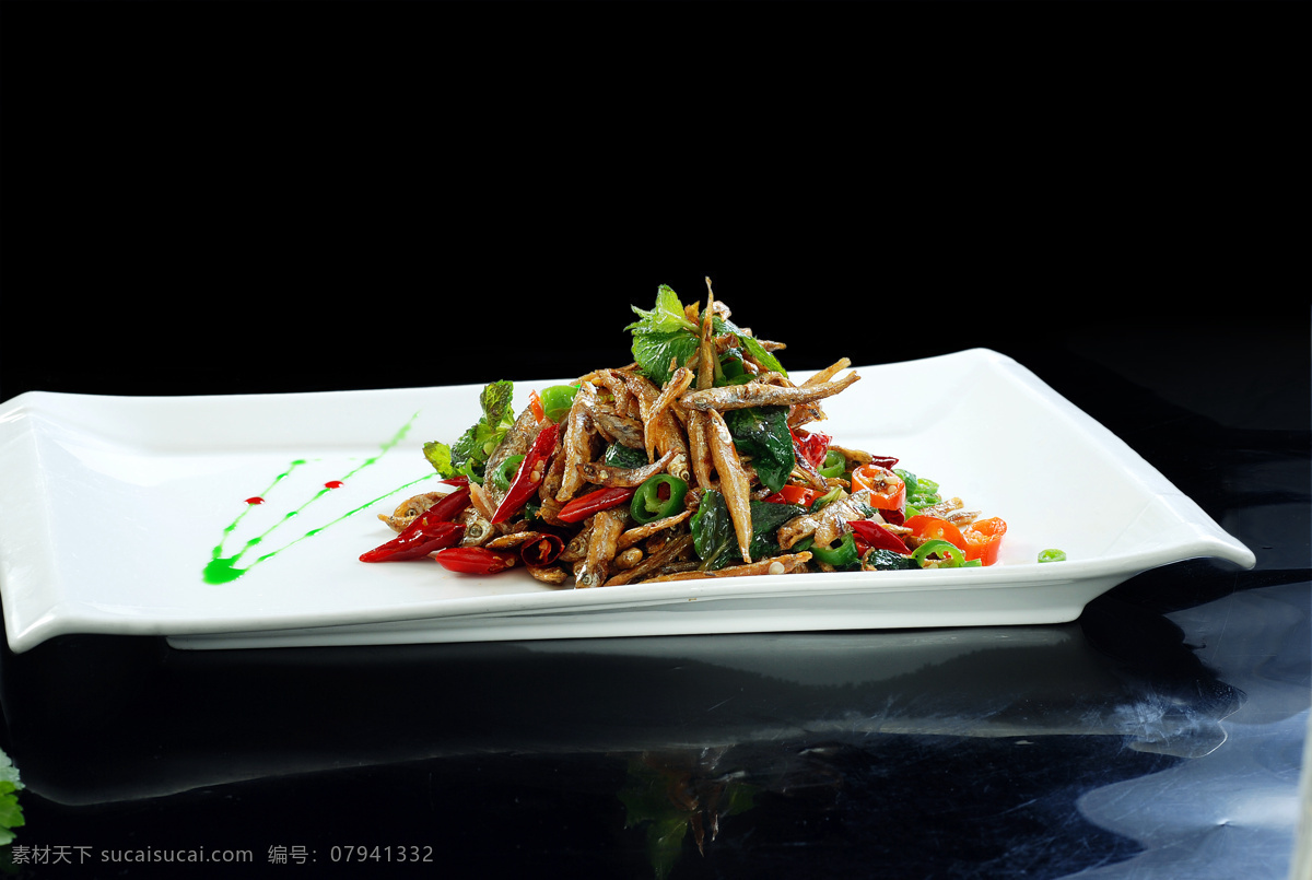 尖椒炒鱼干 美食 传统美食 餐饮美食 高清菜谱用图