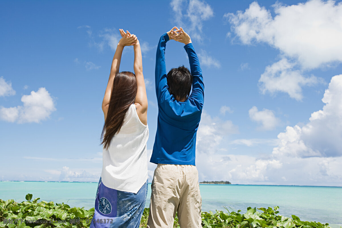 大海之恋 海边 情侣 恋人 度假 蜜月 蓝天 白云 大海 畅想未来 人物图库 日常生活 摄影图库