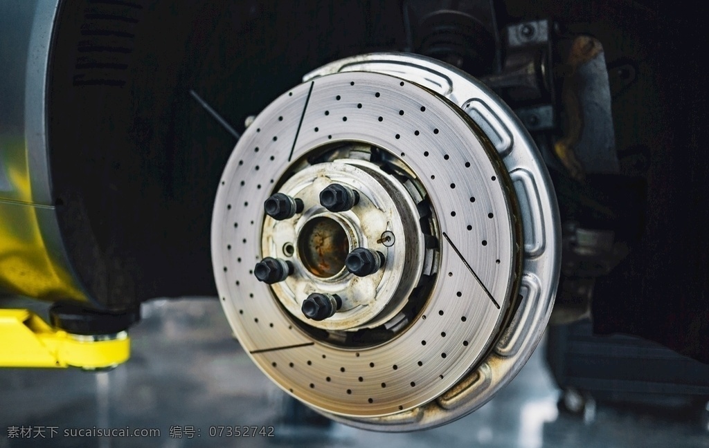 汽车刹车盘 刹车盘 轿车刹车盘 刹车系统 汽车配件 dot brake 轮毂 轮胎 减振