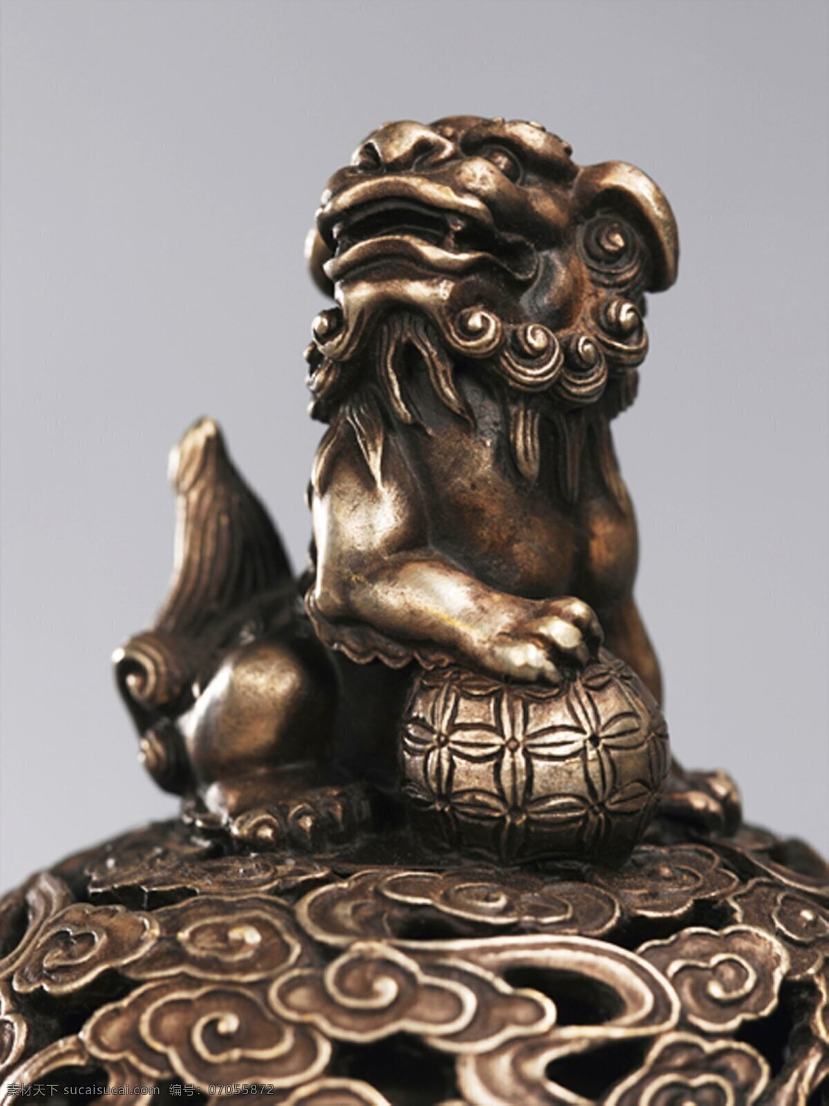 紫铜 狮子 镂空 收藏品 铜艺 香炉 祥云 艺术品 文化艺术