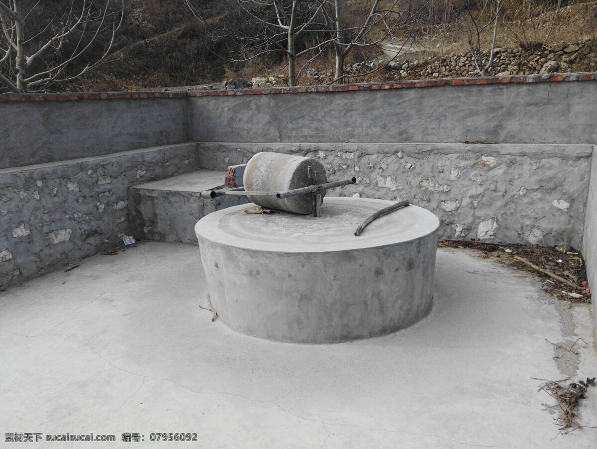 碾子 乡村 农村 乡下 农家院 碾台 碾盘 碾滚 碾架 王 厂 沟 棒 锤 崖 风景 一角 生活百科 生活素材