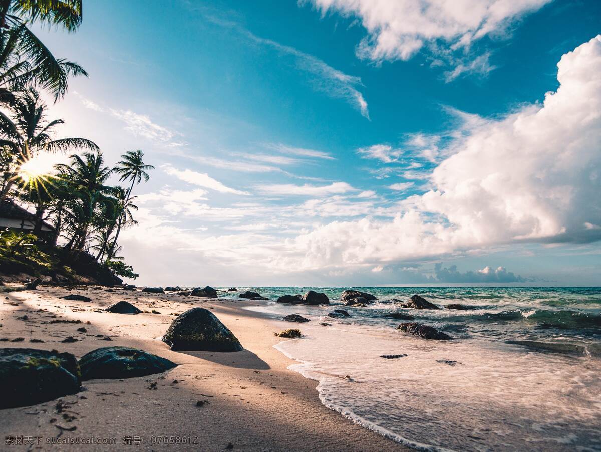 沙滩海景 海景 沙滩 大海 海滩 椰子 岩石 蓝天 白云 明亮 晴朗 水光接天 阳光明媚 自然风景 自然景观