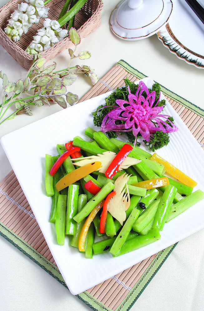 豆 鼓 青椒 炒 苦瓜 豆鼓 炒苦瓜 嫩姜 美味佳肴 家常菜 绿色食品 清鲜味美 益智开胃 传统美食 餐饮美食