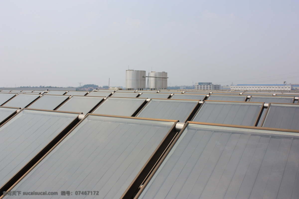 低碳 工程 工业生产 节能 科研 绿色 平板 取暖 太阳能 太阳能图片 水箱 大型工程 热水 新能源 现代科技 矢量图 日常生活