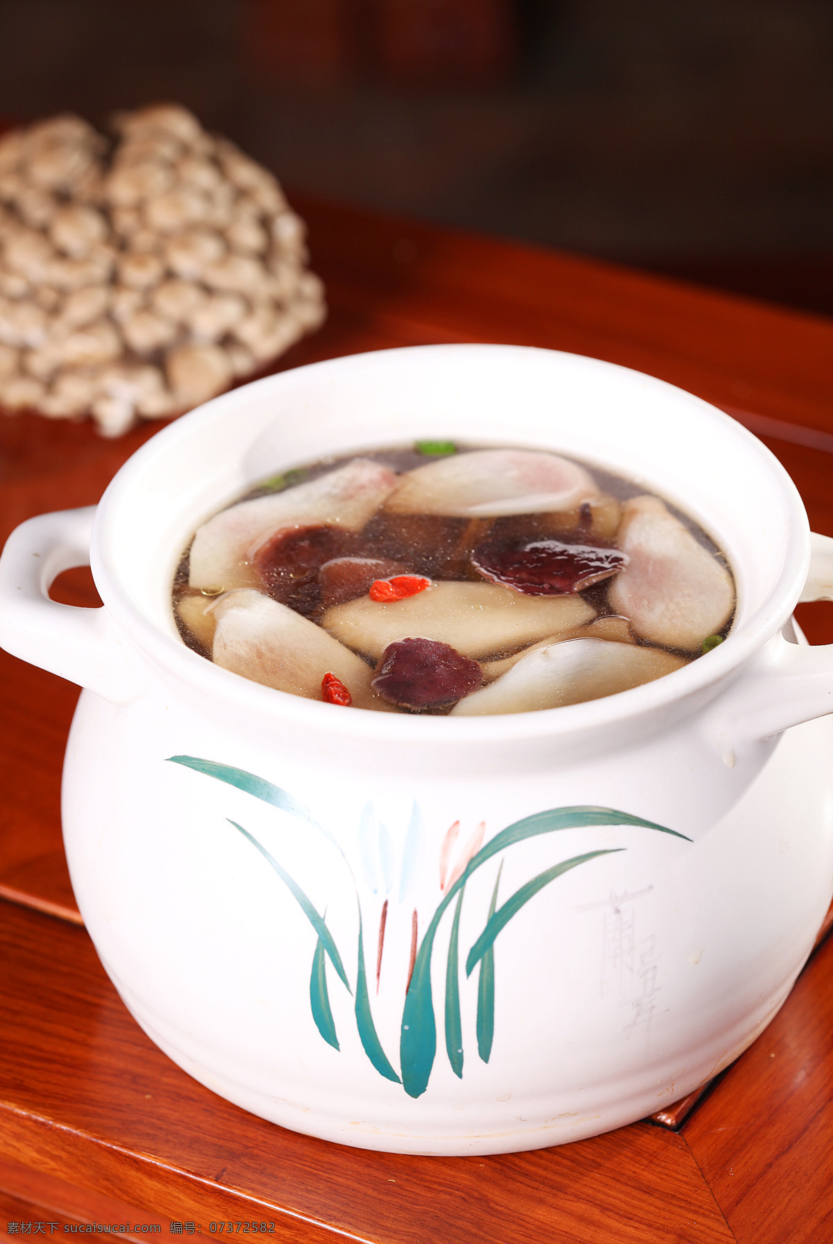 牛杆三菌汤 牛杆 三菌汤 特色 美味 风味 极品 自制 秘制 菜品图 餐饮美食 传统美食