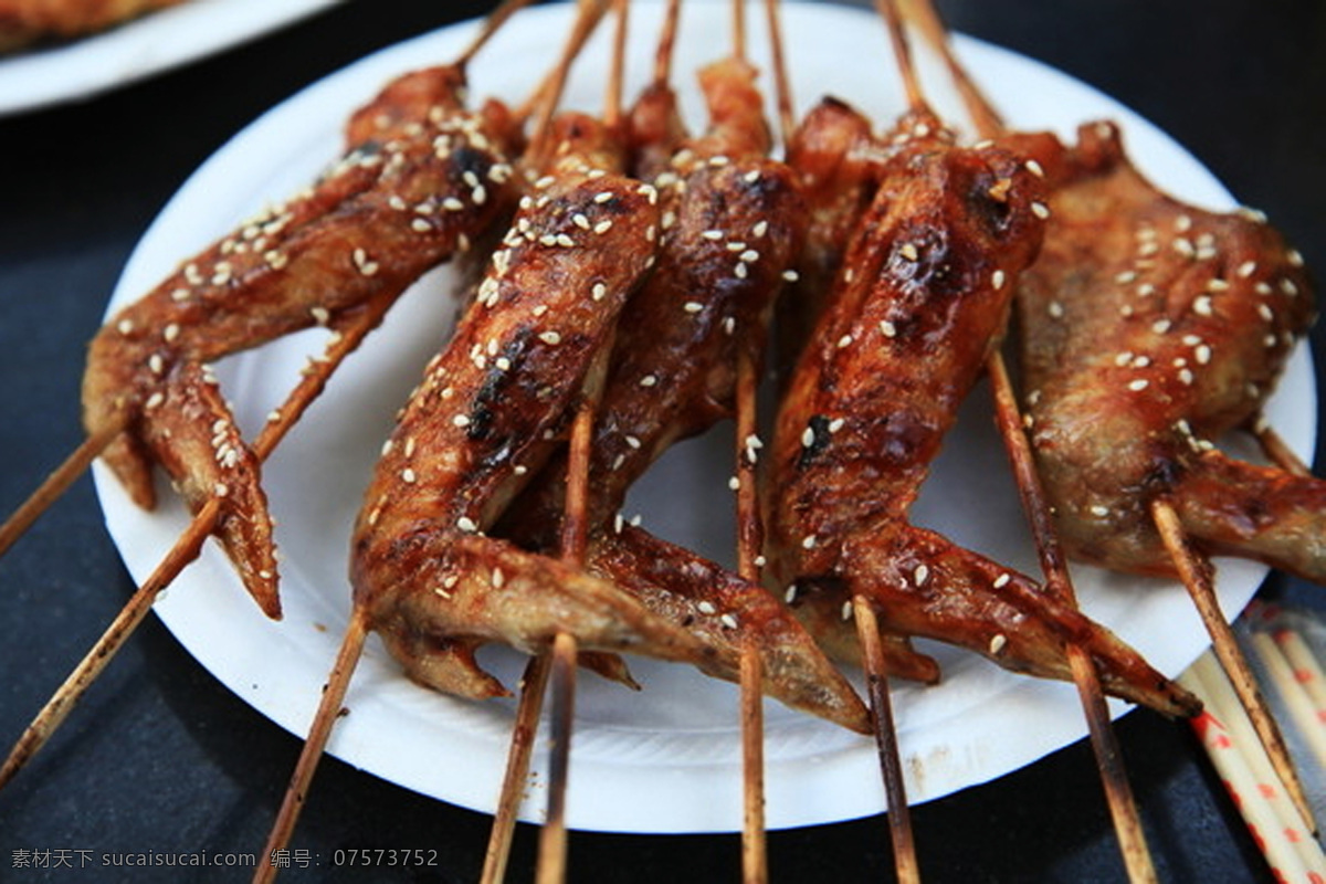 烤鸡翅 美食 中国菜 八大菜系 中餐 炒菜 美味 饭店 美食图片 美食素材 饭店宣传 中国美食 中国美味 舌尖中国 中餐照片 调料 佐料 酱料 bbq 烧烤 烤肉 西餐 餐饮美食 传统美食