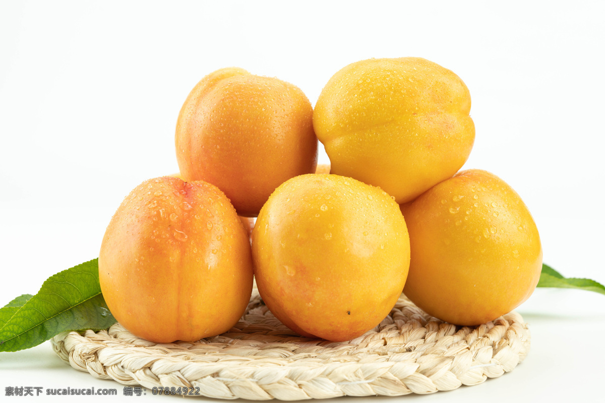 黄桃图片 黄桃 新鲜黄桃 黄心桃 可口多汁 水果