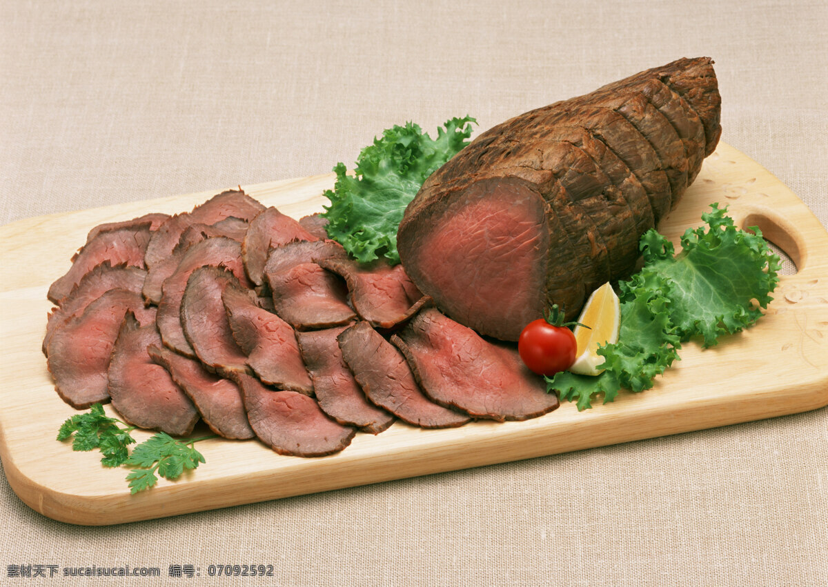 菜板 上 腊肉 肉 食物 餐饮美食 美味 可口 肉类 肉片 食材原料