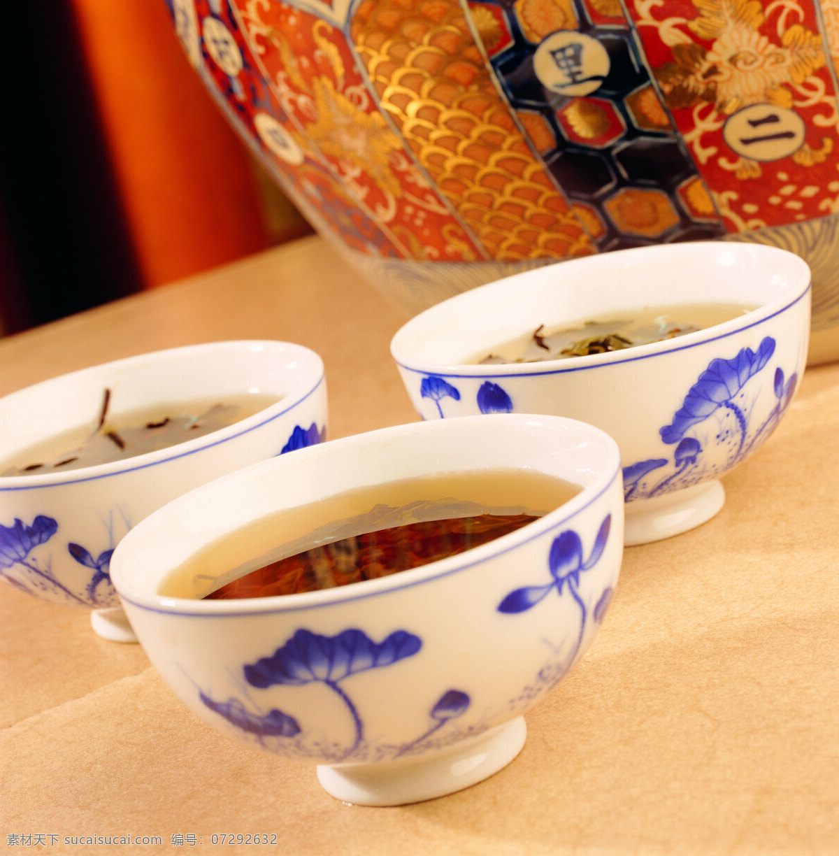 中药图片素材 药 青花瓷 碗 茶 中药 中国传统 中国文化 中国风 桌子 花纹 其他类别 生活百科
