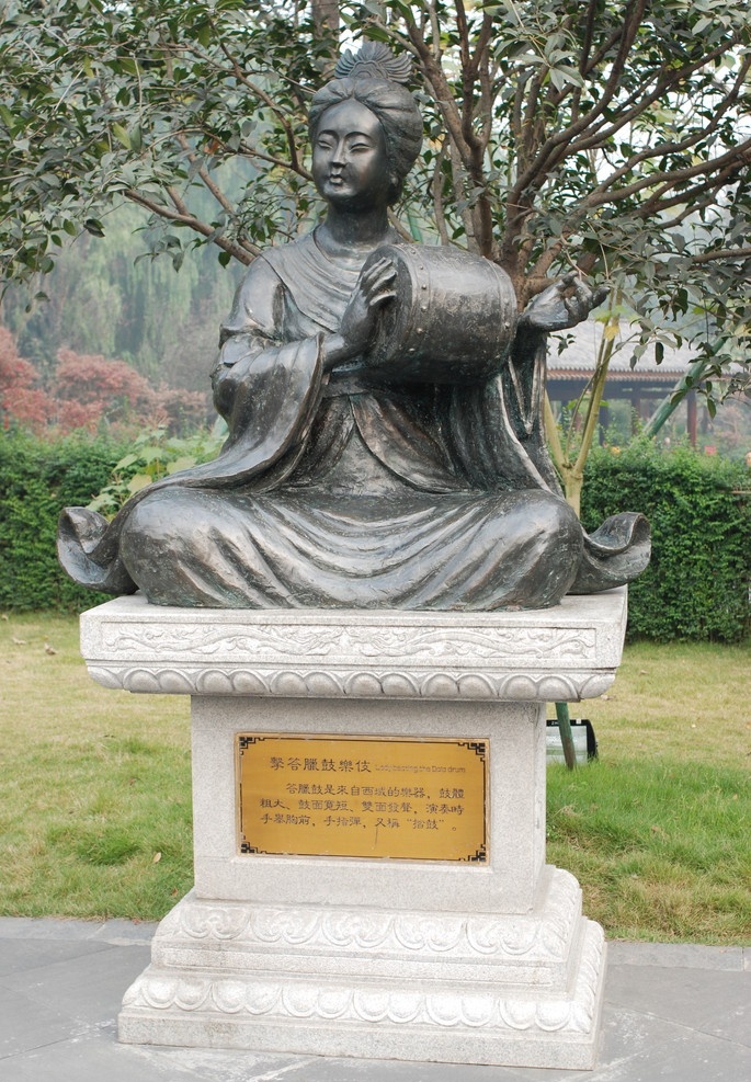 西蜀乐伎 乐伎 乐妓 莲花座 雕塑 雕刻 圆雕 民俗雕塑 玻璃钢 玻璃钢雕塑 石雕 民俗艺术 非物质文化 遗产 公园雕塑 园林雕塑 园林小品 人物雕塑 人物浮雕 民俗 雕刻图片 建筑园林 西蜀雕塑