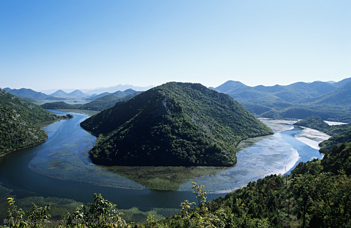 蜿蜒 河流 风光 山峰 倒影 自然风光 仙境 风景 景色 美景 摄影图 旅游 旅游景点 著名景点 风景旅游区 高清图片 山水风景 风景图片