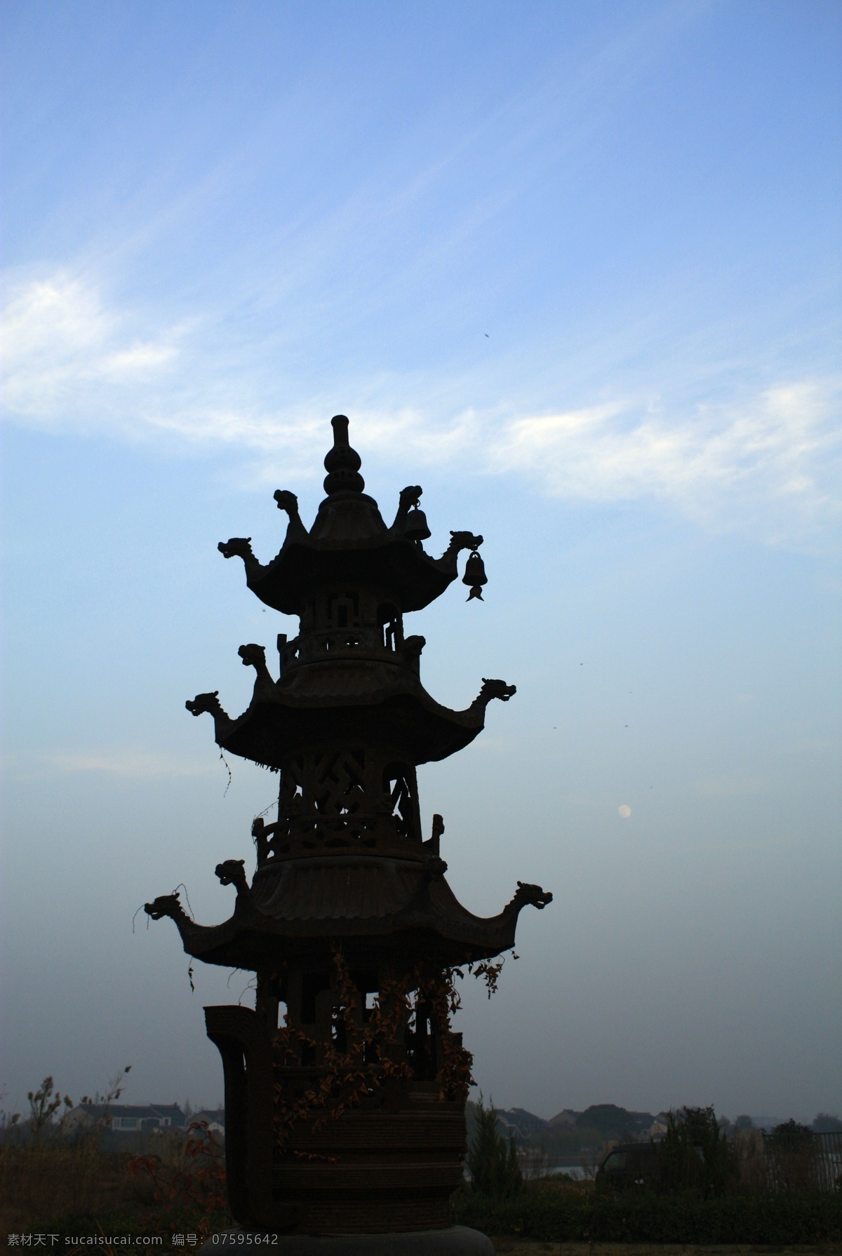 佛塔 剪影 佛教 建筑景观 摄影图库 夕阳 云彩 自然景观 佛塔剪影 psd源文件