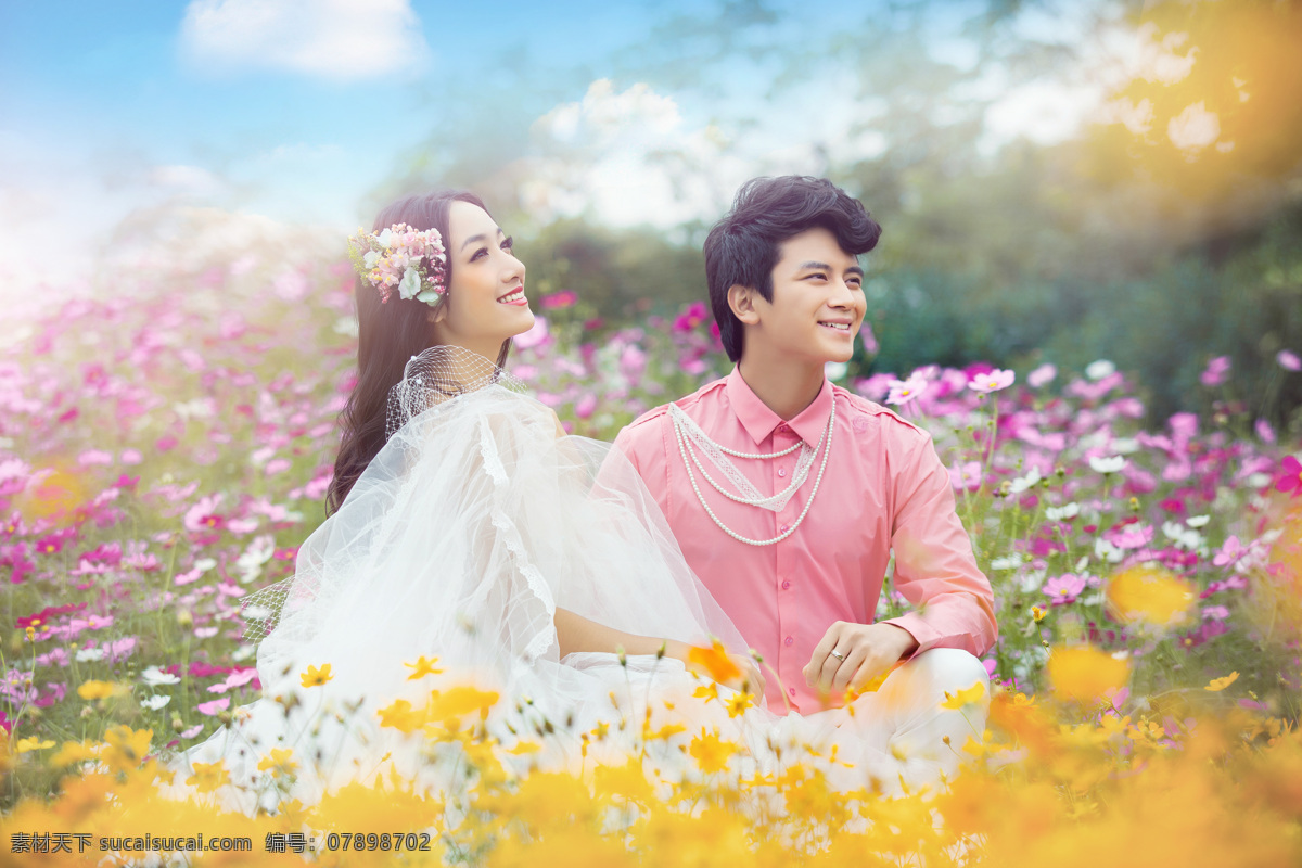 坐在 花丛 中 恋人 唯美 鲜花 花朵 花海 婚纱照 婚纱摄影 浪漫 情侣 恩爱 新人夫妻 甜蜜 爱人 美女新娘 美女模特 帅哥 男士 男人 新郎 男性模特 婚纱艺术照 婚纱写真 情侣图片 人物图片
