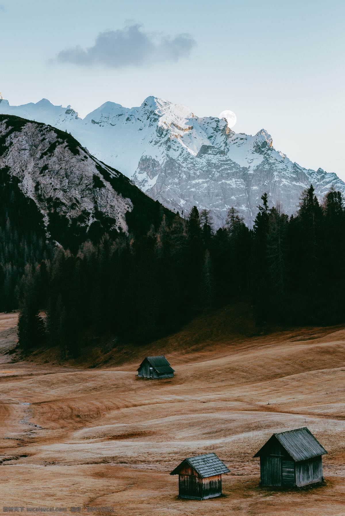 雪山 旅游 欧美 山坡 木屋 松林 拍摄 摄影类 自然景观 自然风景