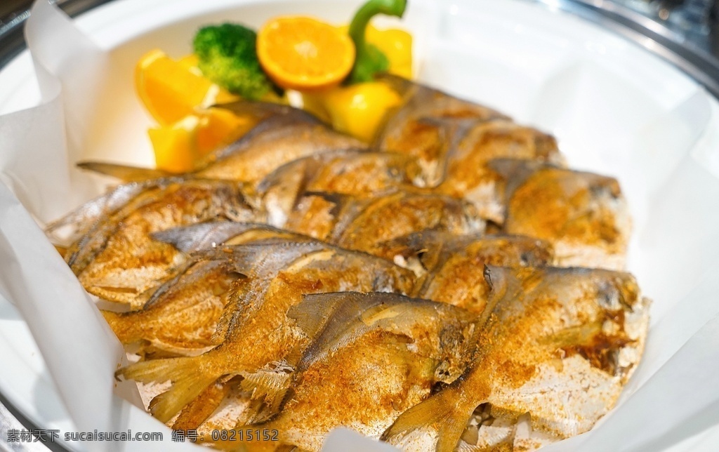 香煎太阳鱼 香煎 太阳鱼 海鲜 香脆 金黄 餐饮美食 传统美食