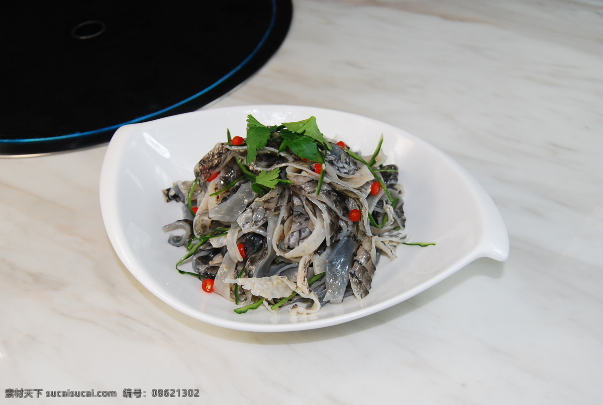 餐厅菜谱 餐饮美食 传统美食 火锅 涮锅 中餐 中华美食 凉拌斑鱼皮 凉拌斑鱼 斑鱼皮 斑鱼 涮菜 中式菜肴 psd源文件 餐饮素材