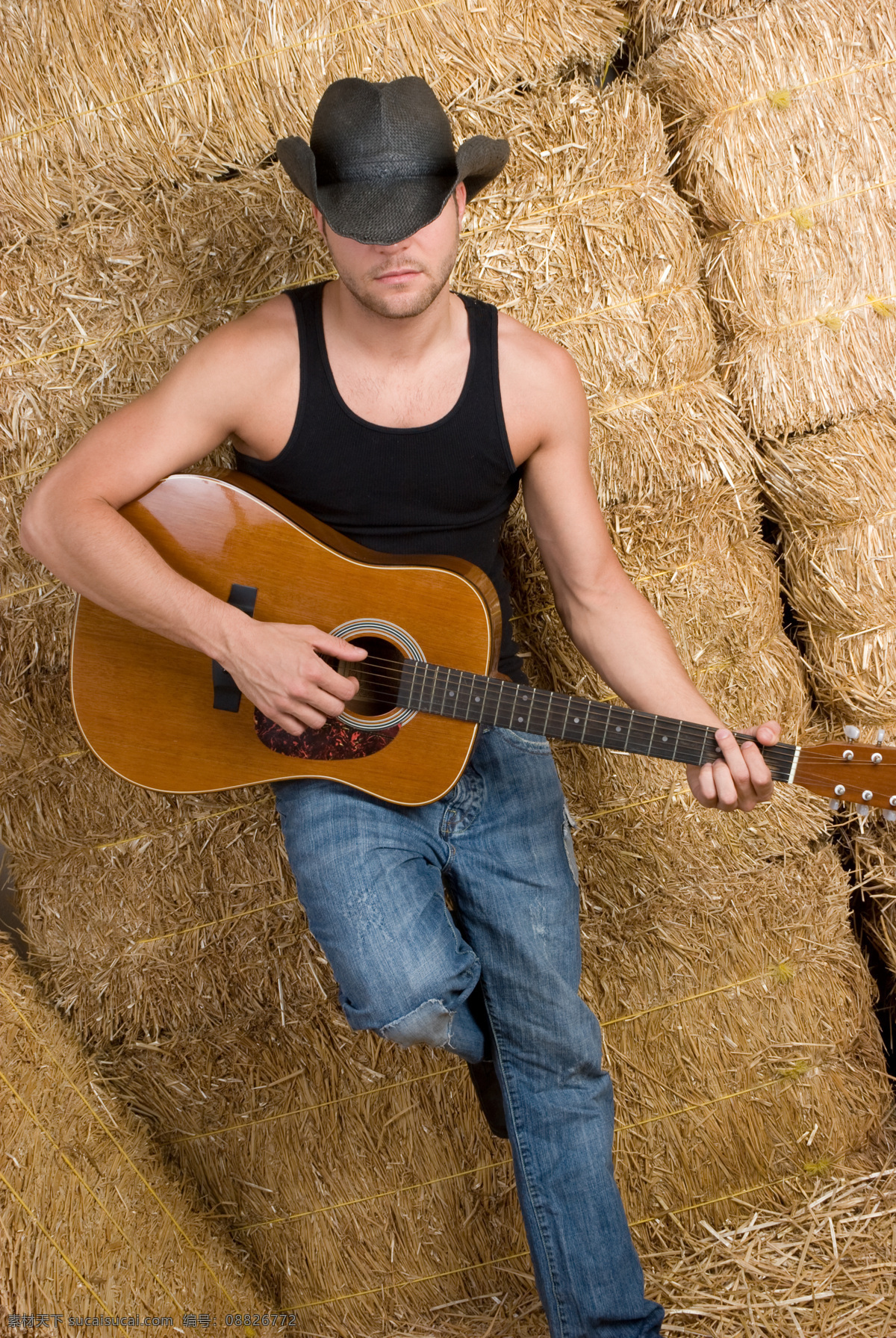 弹 吉他 牛仔 弹吉他的牛仔 音乐 乐器 弹奏 欧美男性 外国男人 生活人物 人物图片