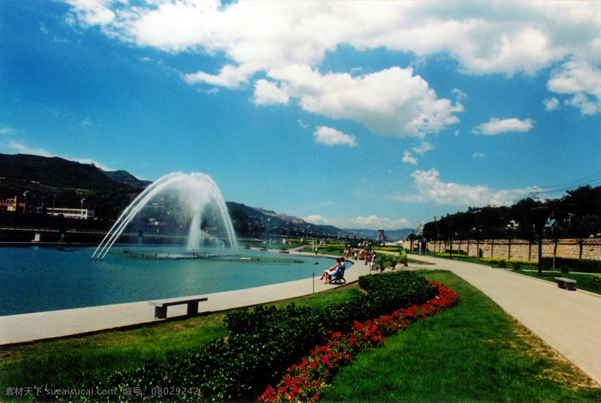 桃河风景 桃河 果树 湖水 喷泉 草地 公园 旅游摄影 国内旅游