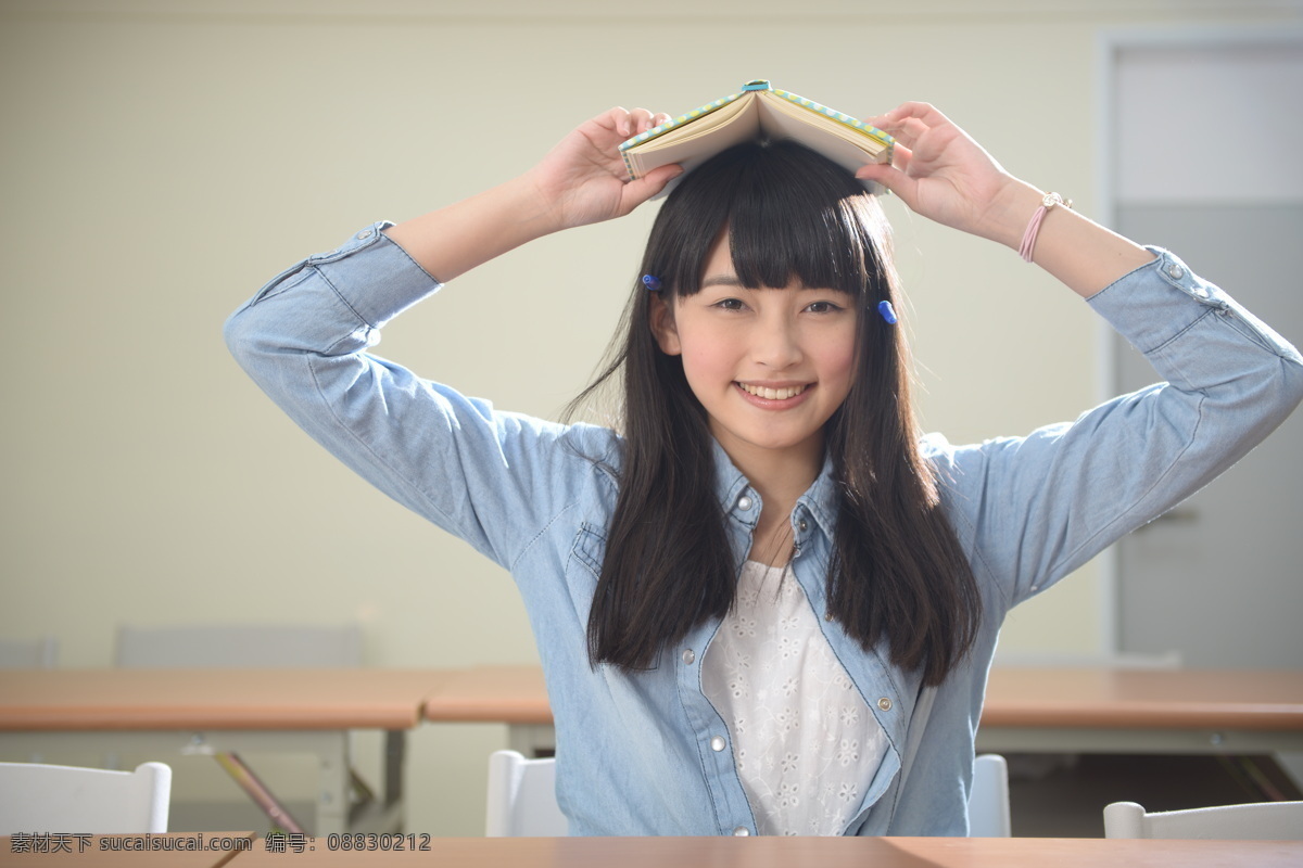 清纯女生 气质美女 清纯美女 可爱美女 青春靓丽 校园美女 美女校花 高清美女 女性女人 人物图库