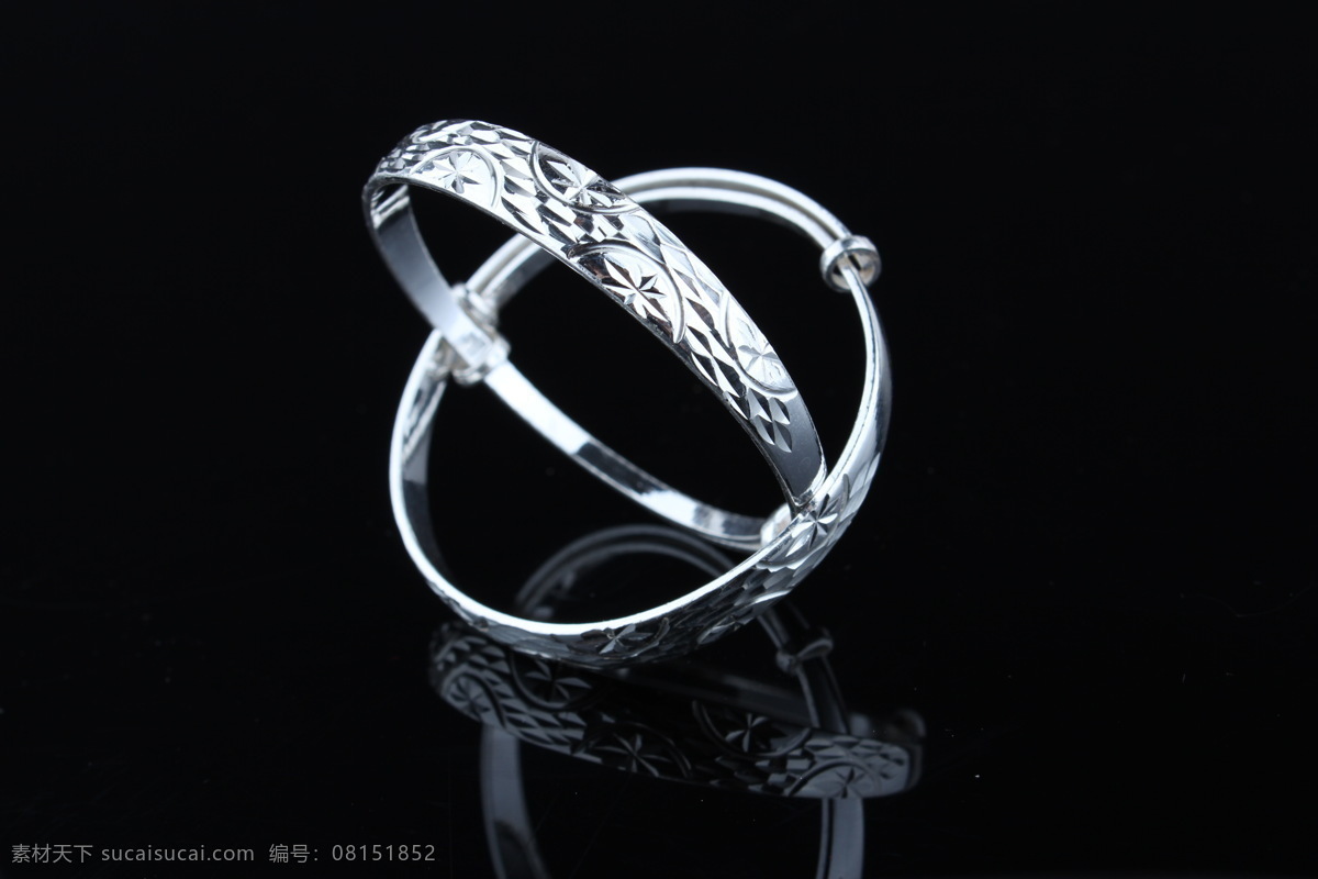 银手镯 和田玉戒指 和田玉 戒指 翡翠 玉石 玉石素材 传统文化 文化艺术