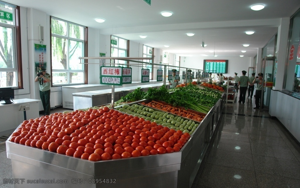 营区生活超市 生活用品 超市 蔬菜市场 生活服务中心 新鲜蔬菜 菜品 整齐 质量 保鲜 摄影作品 生活百科 家居生活