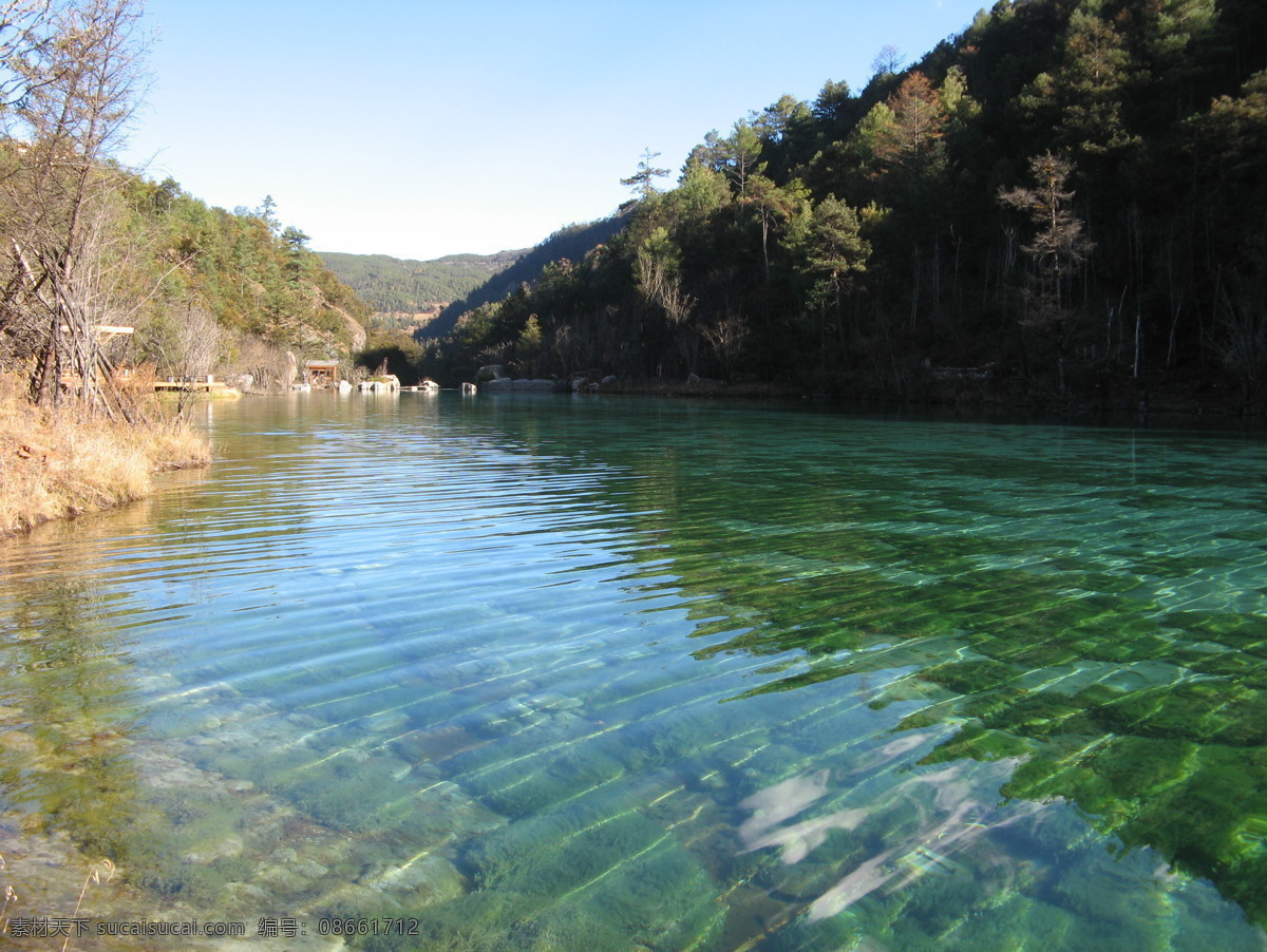 湖水免费下载 国内旅游 旅游摄影 摄影图 湖水 　 风景 水 山 清澈 美景 湖 生活 旅游餐饮