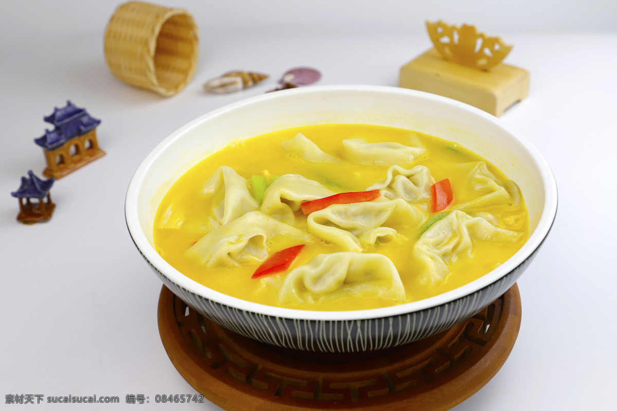 金汤刀鱼饺 主料 刀鱼椒 云吞皮 配料 南瓜汁 支竹 莴笋条 餐饮美食 传统美食