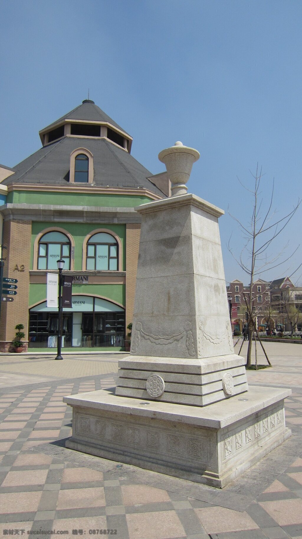 建筑摄影 建筑园林 欧式建筑 树枝 欧式 建筑 阿玛尼店铺 水泥雕塑 格子地砖 绿墙 灰顶 家居装饰素材