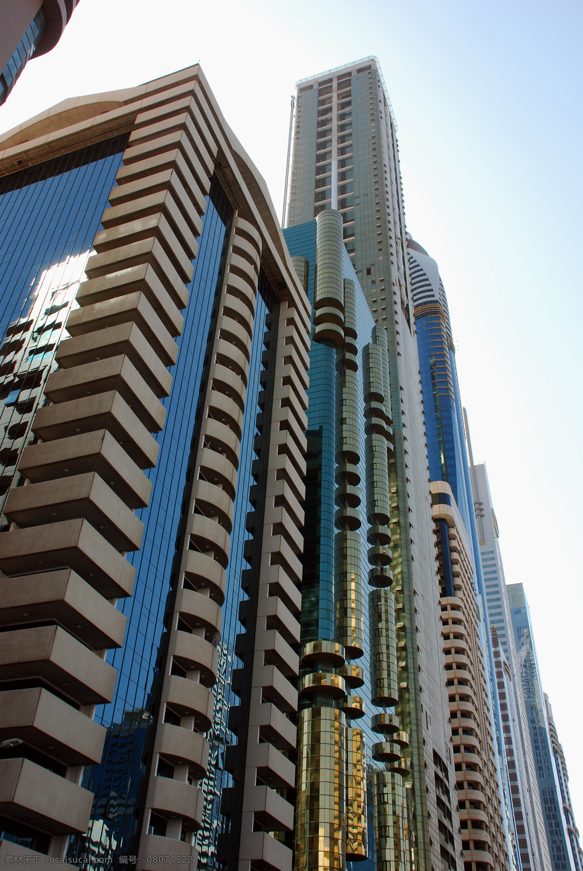 壮观的高楼 高楼 建筑物 壮观建筑物 天空 蓝色墙壁 城市风光 环境家居 黑色