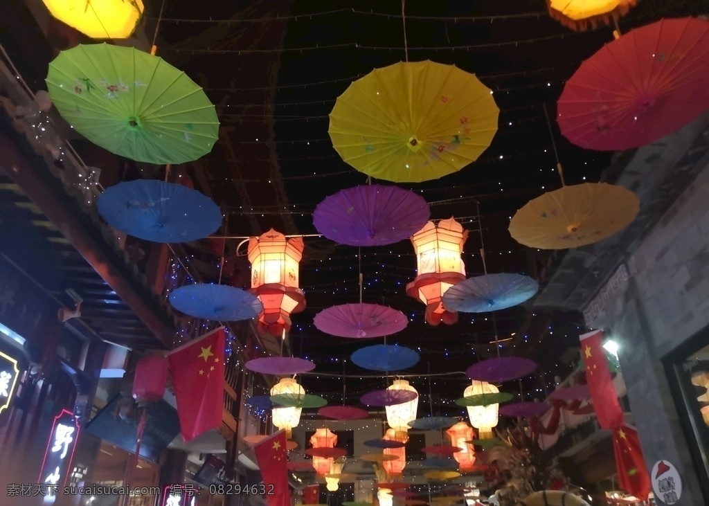 伞花 花伞 油纸伞 遮阳伞 花伞背景 彩色油纸伞 中国古典伞 中国伞文化 花伞吊顶 装饰 五颜六色的伞 纸伞装饰 云南风景 彩色的伞 旅游摄影 自然风景