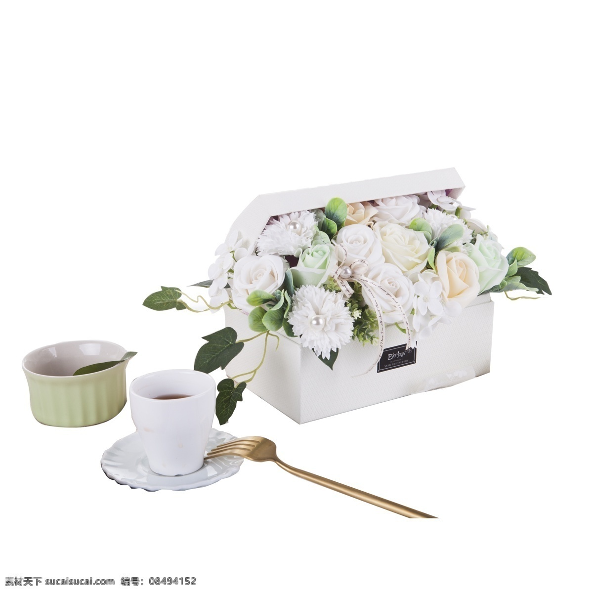 白色 花朵 礼盒 咖啡杯 碗 漂亮的花朵 白色花朵 新鲜花朵 情人节礼盒 新鲜的礼盒
