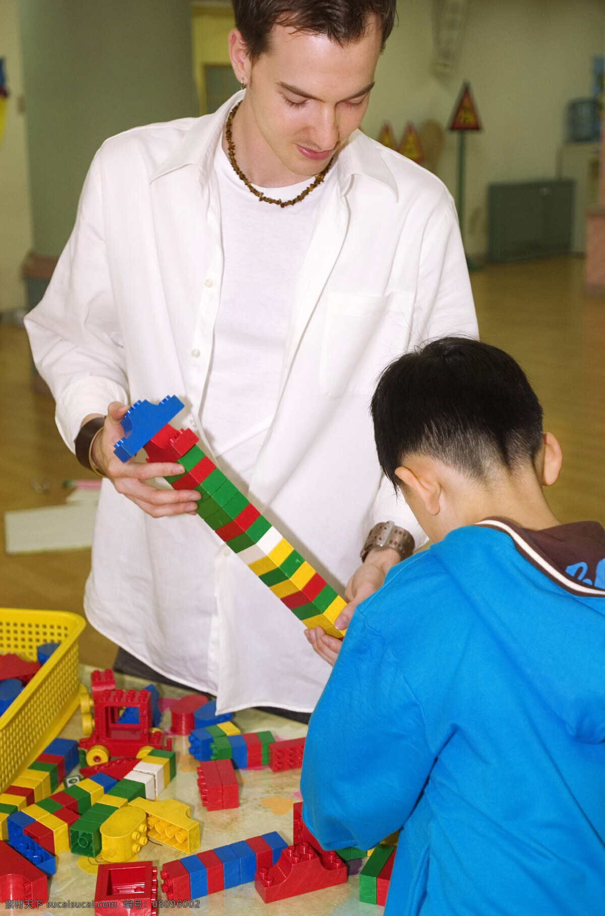 学前教育 300 摄影图库 文化艺术 外教 游戏 玩具 男孩 psd源文件