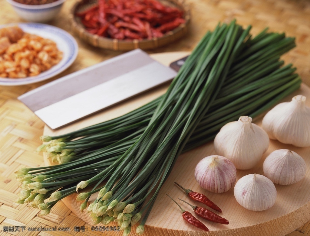 韭菜苔大蒜 韭菜苔 大蒜 辣椒 生菜 混合菜图 大蒜图 传统美食 餐饮美食