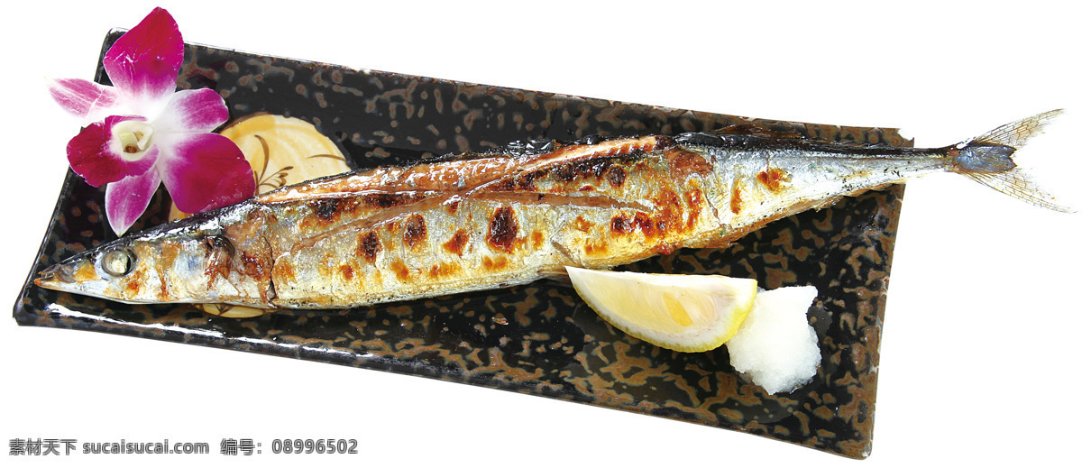 炭烧秋刀鱼 美食 美味 装饰花 柠檬 盘子 拍摄图片素材 餐饮美食 西餐美食