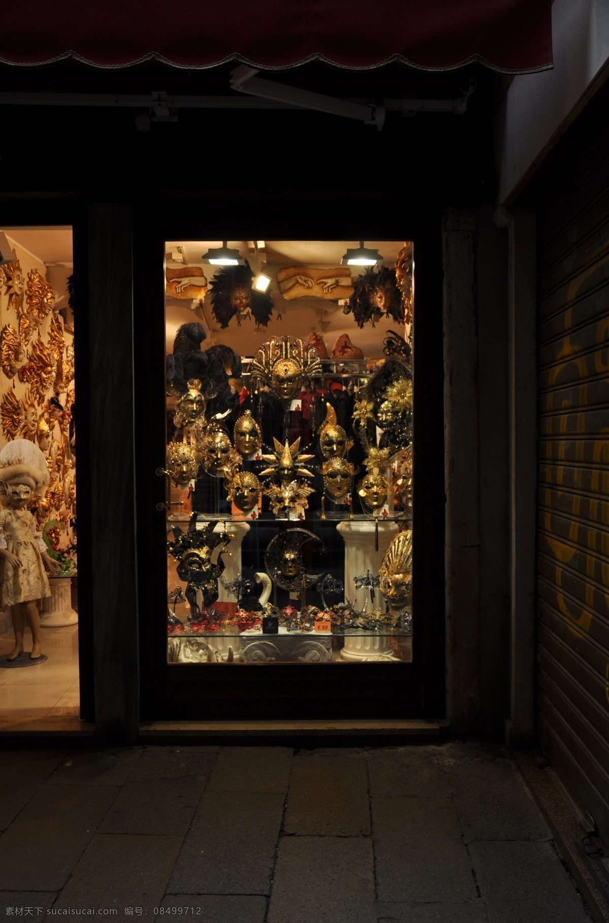 琳琅满目 橱窗 店铺 国外旅游 旅游摄影 面具 威尼斯 家居装饰素材 展示设计